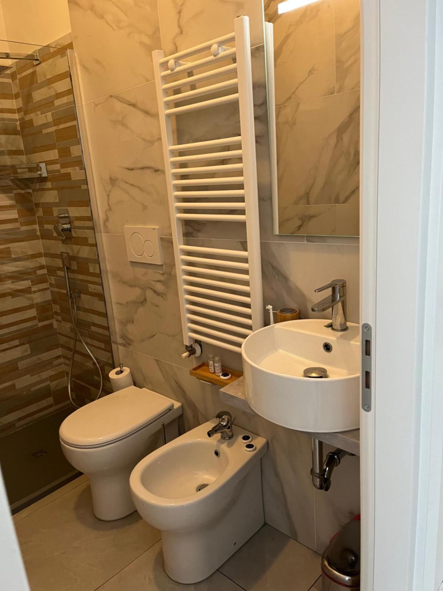 Albachiara Suite Rooms Болонья Экстерьер фото